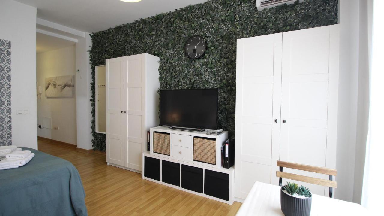 Ferienwohnung Del Parque Flats Atico Capuchinos Málaga Exterior foto